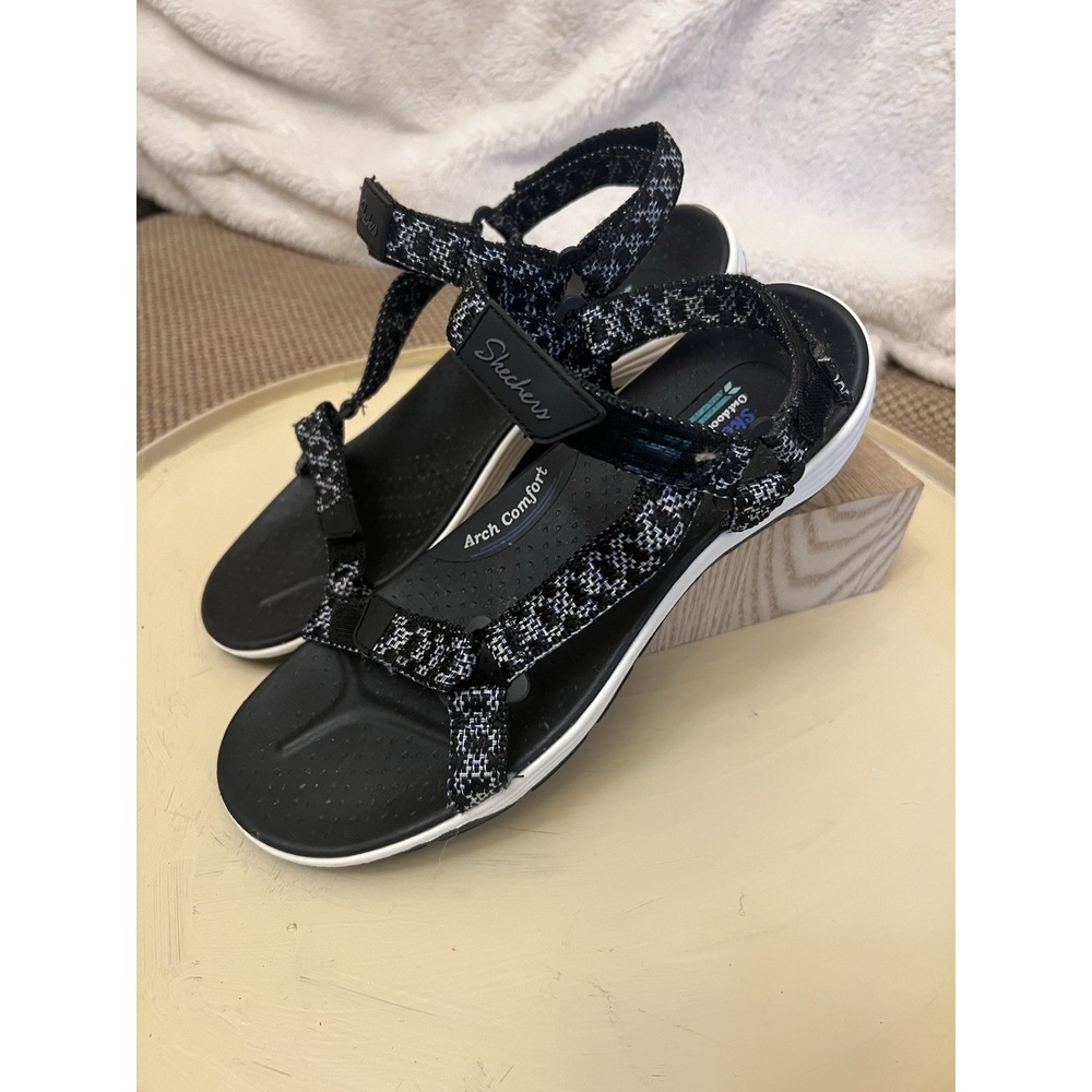 Skechers lWomen's Reggae Cup-My Best Black size 9.5 Strappy
